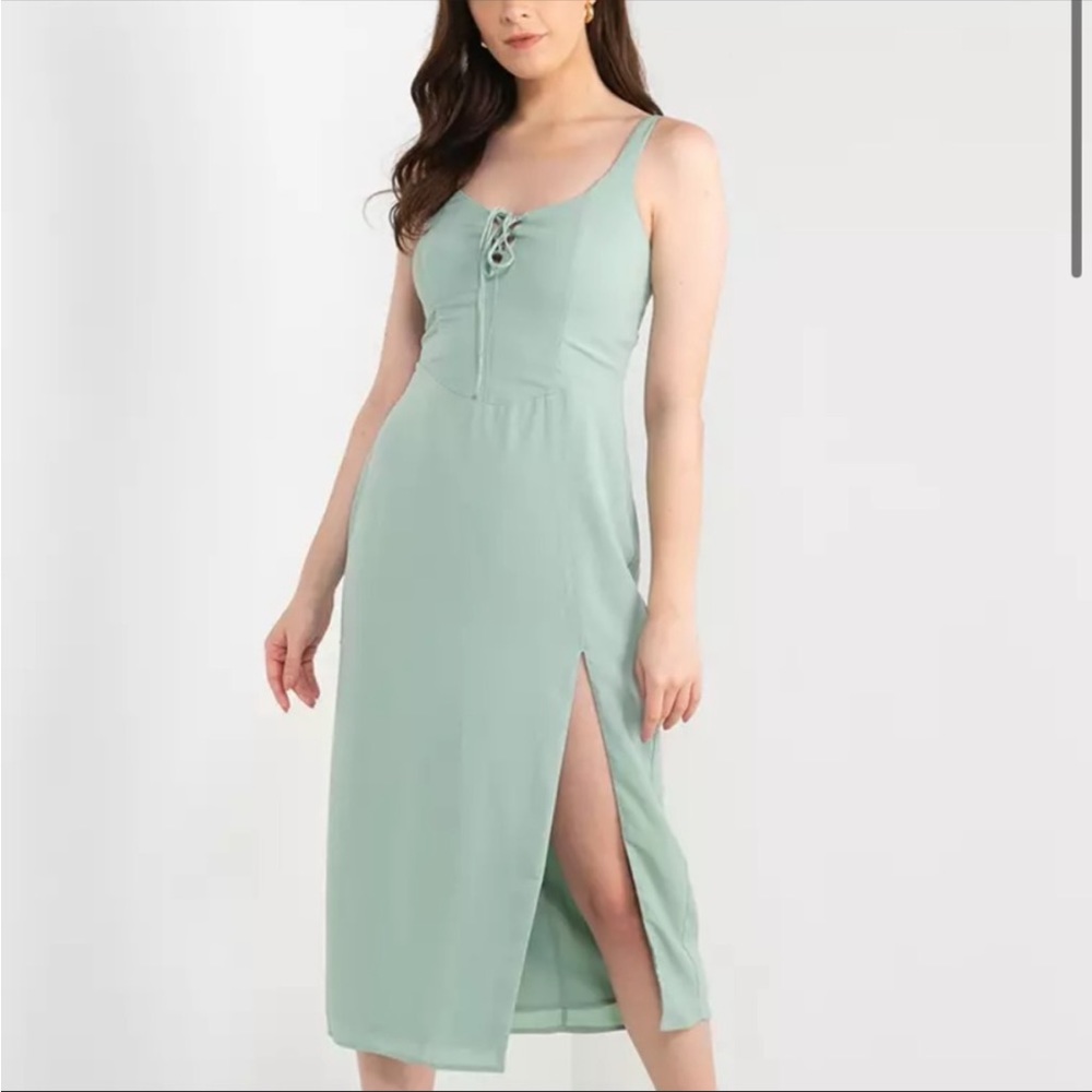 Abercrombie & Fitch Corset Lace-Up Midi Dress slit sage green / sea foam